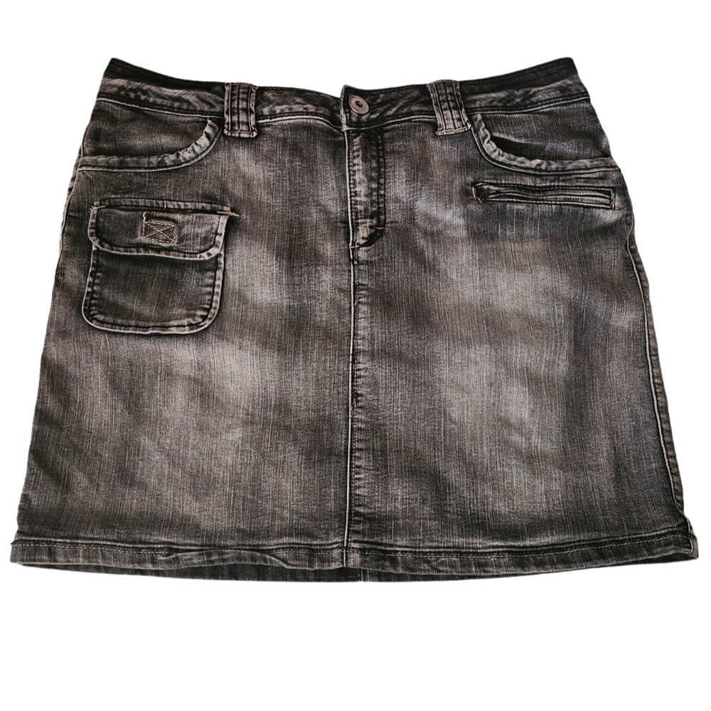Stylish Black Denim Skirt